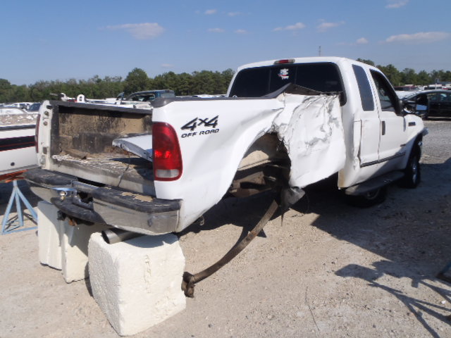 3FTNX21F9YMA47777 - 2000 FORD F250 SUPER WHITE photo 4