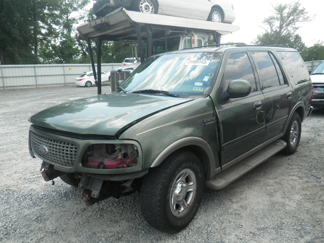1FMRU17LXYLA06654 - 2000 FORD EXPEDITION GREEN photo 2
