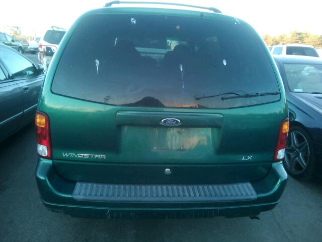 2FMDA51493BA43506 - 2003 FORD WINDSTAR L GREEN photo 10