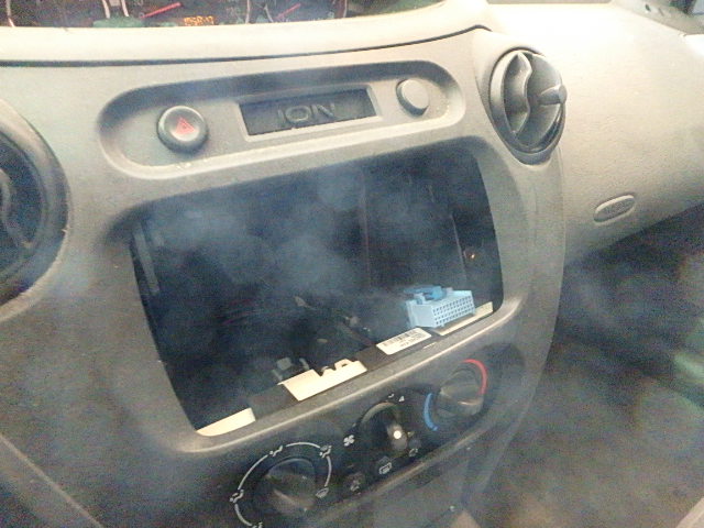 1G8AG52F452145280 - 2005 SATURN ION LEVEL 银色 照片 9