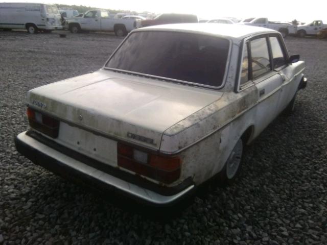 YV1AX7746C1763649 - 1982 VOLVO 244 DL WHITE photo 4