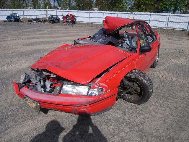 2G1WN54X3P9120738 - 1993 CHEVROLET LUMINA EUR RED photo 2