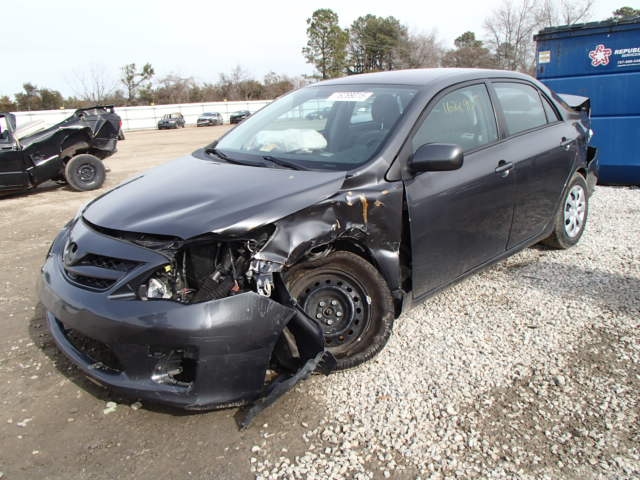 2T1BU4EE1BC692805 - 2011 TOYOTA COROLLA/S/ GRAY photo 2