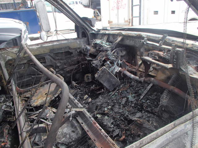 1GBJK34R2YF429906 - 2000 CHEVROLET K3500 BURN photo 5