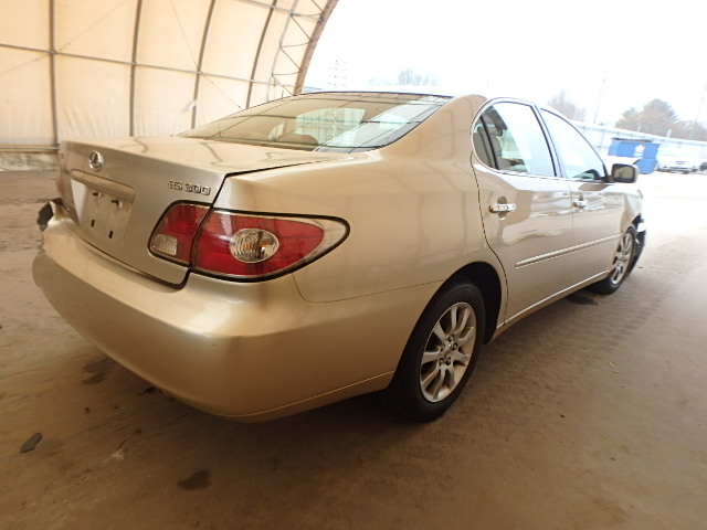 JTHBF30G120007823 - 2002 LEXUS ES 300 GOLD photo 4