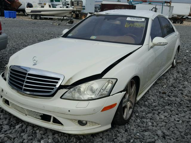 WDDNG86X07A111498 - 2007 MERCEDES-BENZ S 550 4MAT WHITE photo 2