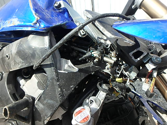 JS1GN7DA272109838 - 2007 SUZUKI GSX-R600 BLUE photo 10