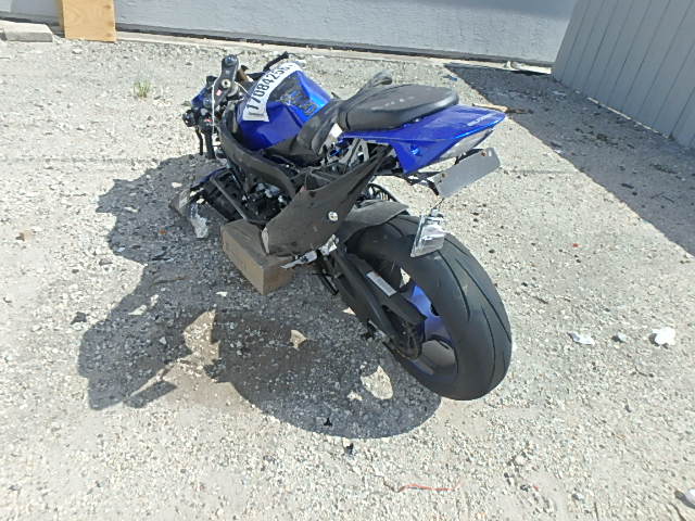 JS1GN7DA272109838 - 2007 SUZUKI GSX-R600 BLUE photo 3