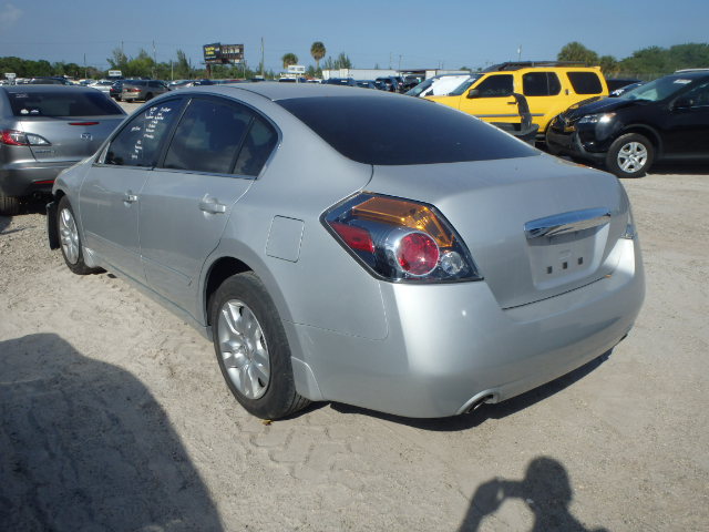 1N4AL2AP8CN571848 - 2012 NISSAN ALTIMA BAS SILVER photo 3