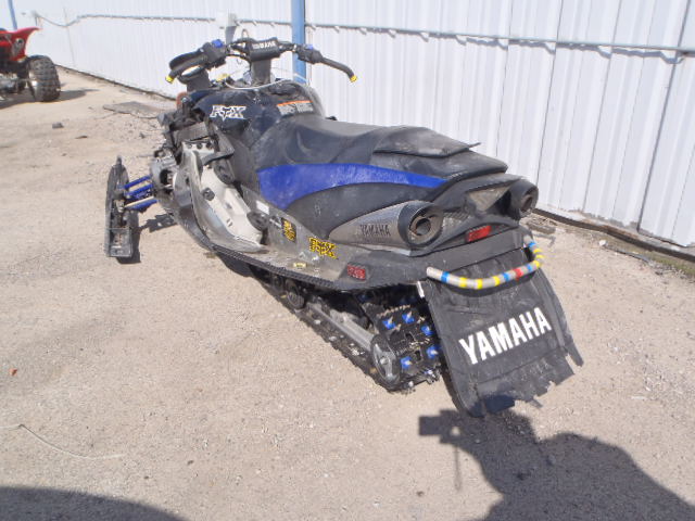 JYE8FR5007A000111 - 2007 YAMAHA SNOWMOBLE TWO TONE photo 3