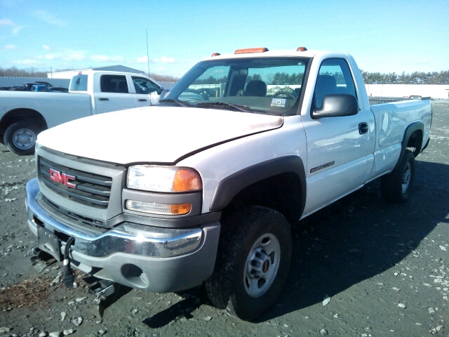 1GTHK24U26E121419 - 2006 GMC SIERRA K25 WHITE photo 2