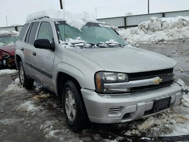 1GNDT13S052176125 - 2005 CHEVROLET TRAILBLAZE SILVER photo 1