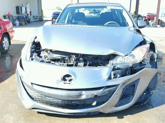 JM1BL1UF5B1376713 - 2011 MAZDA 3 I SILVER photo 10