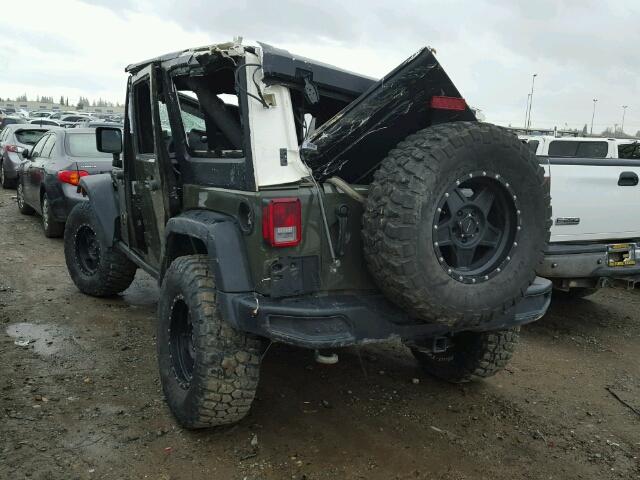 1C4HJWFG7FL771747 - 2015 JEEP WRANGLER U GREEN photo 3