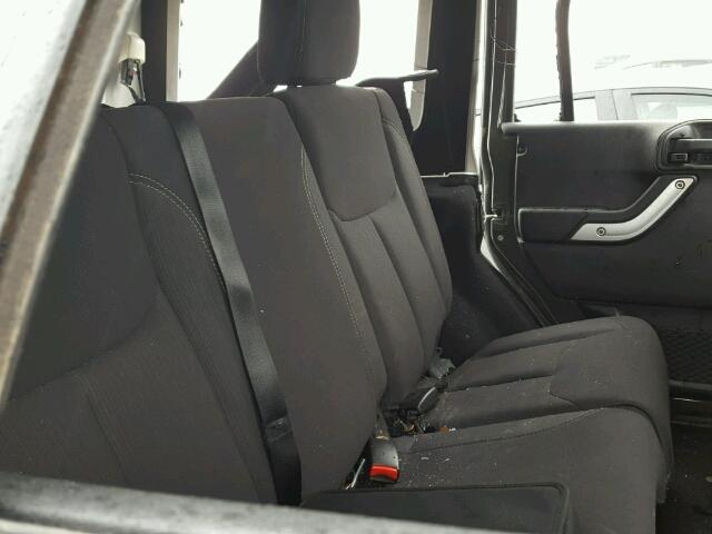 1C4HJWFG7FL771747 - 2015 JEEP WRANGLER U GREEN photo 6