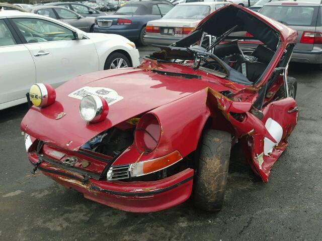 119123108 - 1969 PORSCHE 911 T RED photo 2