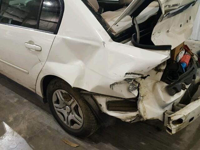 1G1ZS58F28F125686 - 2008 CHEVROLET MALIBU WHITE photo 9