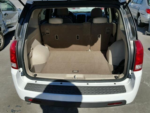 5GZCZ33D46S841169 - 2006 SATURN VUE WHITE photo 10