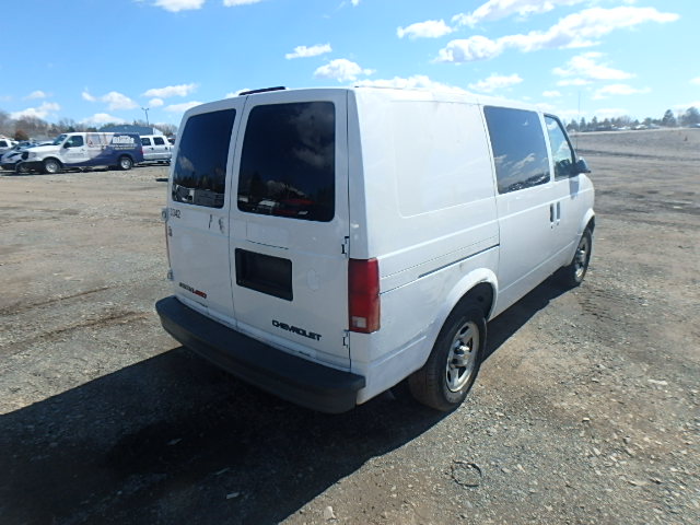 1GCDL19X04B130899 - 2004 CHEVROLET ASTRO WHITE photo 4