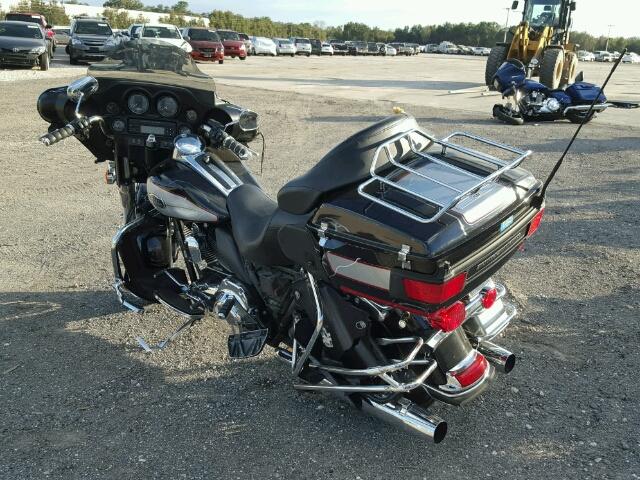 1HD1FC415BB600137 - 2011 HARLEY-DAVIDSON FLHTCU BLACK photo 3