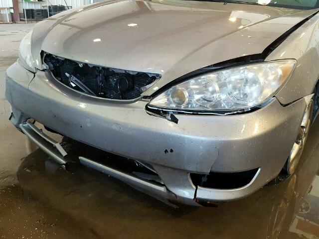 4T1BE32K35U578907 - 2005 TOYOTA CAMRY LE SILVER photo 9