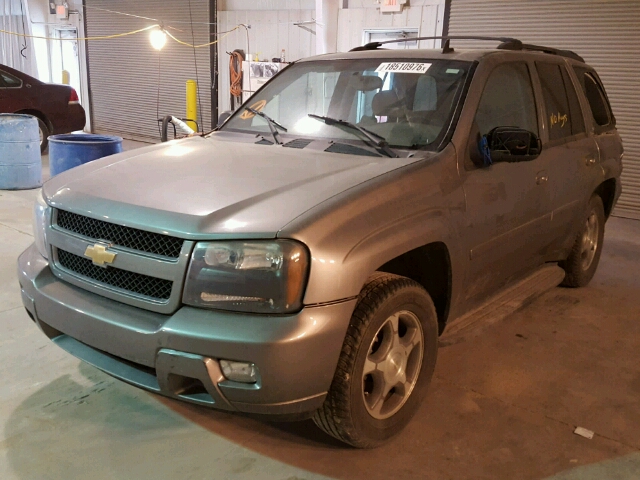 1GNDS13S582114470 - 2008 CHEVROLET TRAILBLAZE GRAY photo 2