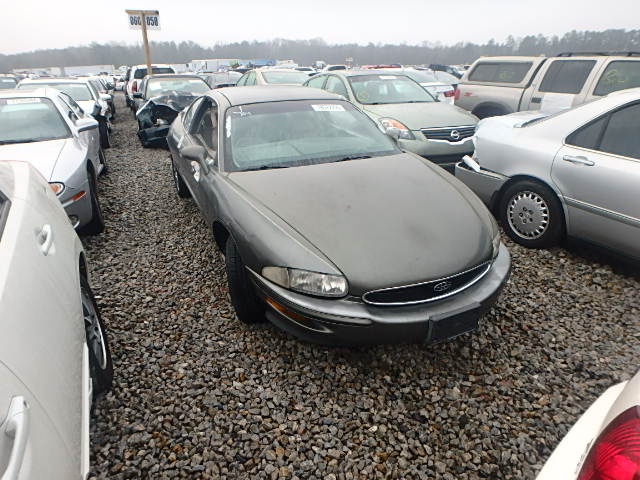 1G4GD22K2V4701177 - 1997 BUICK RIVIERA GREEN photo 1