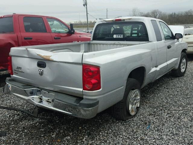 1D7HE42K86S513624 - 2006 DODGE DAKOTA SLT SILVER photo 4