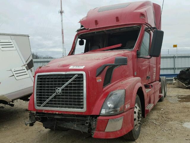 4V4NC9EH1CN543787 - 2012 VOLVO VN VNL RED photo 2