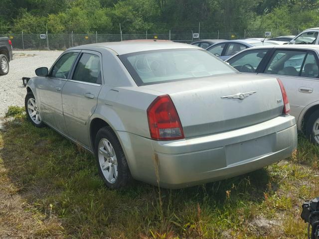 2C3JA43R15H103177 - 2005 CHRYSLER 300 SILVER photo 3