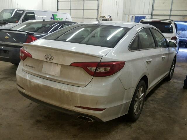 5NPE24AF8FH136401 - 2015 HYUNDAI SONATA SE WHITE photo 4