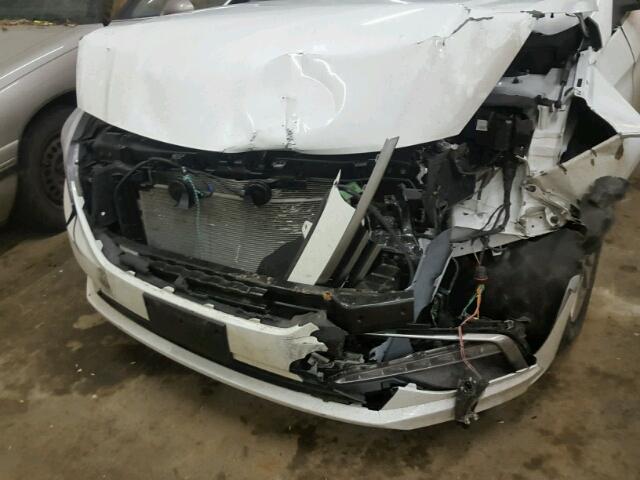 5NPE24AF8FH136401 - 2015 HYUNDAI SONATA SE WHITE photo 9