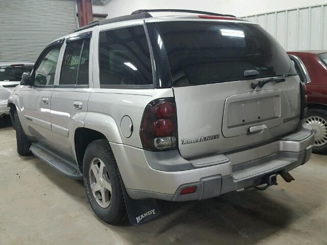 1GNDT13S542103895 - 2004 CHEVROLET TRAILBLAZE SILVER photo 3