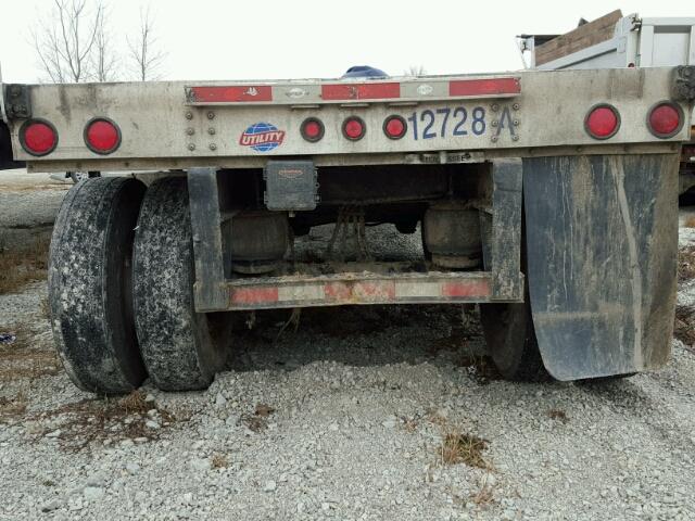 1UYFS2481CA209814 - 2012 UTILITY FLAT BED SILVER photo 10