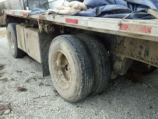 1UYFS2481CA209814 - 2012 UTILITY FLAT BED SILVER photo 8