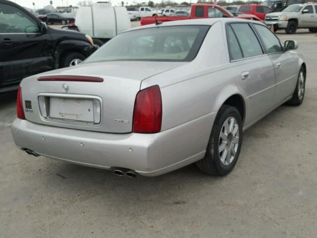 1G6KF57945U105619 - 2005 CADILLAC DEVILLE DT SILVER photo 4