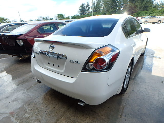 1N4AL2APXCC117533 - 2012 NISSAN ALTIMA BAS WHITE photo 4