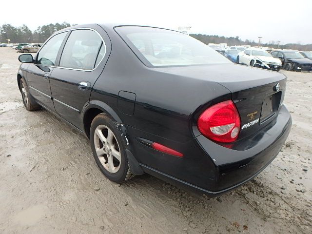 JN1CA31D11T819275 - 2001 NISSAN MAXIMA GXE BLACK photo 3