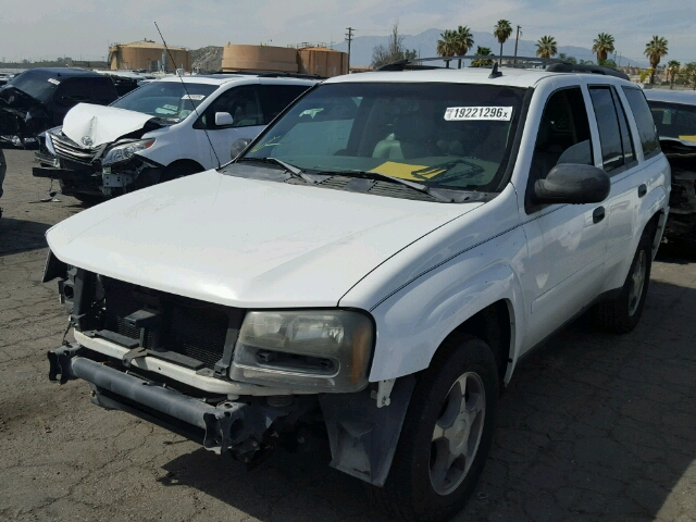 1GNDT13S472165096 - 2007 CHEVROLET TRAILBLAZE WHITE photo 2