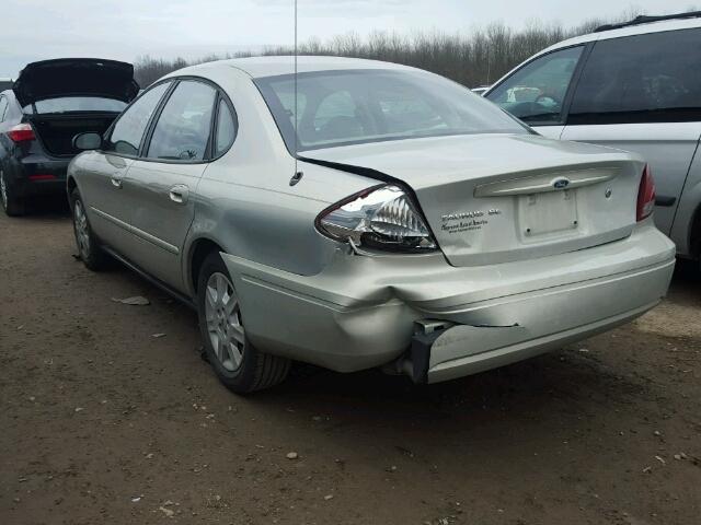 1FAFP53284A166840 - 2004 FORD TAURUS SE SILVER photo 3