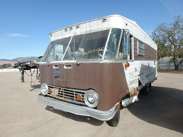 S24073 - 1968 DODGE MOTORHOME TWO TONE photo 2