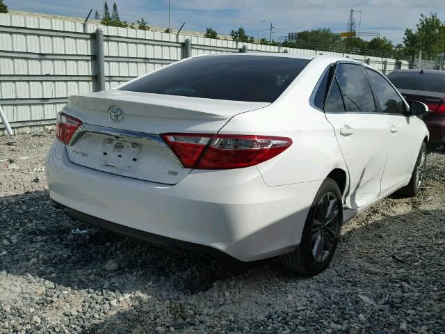 4T1BF1FK3GU124980 - 2016 TOYOTA CAMRY LE WHITE photo 4