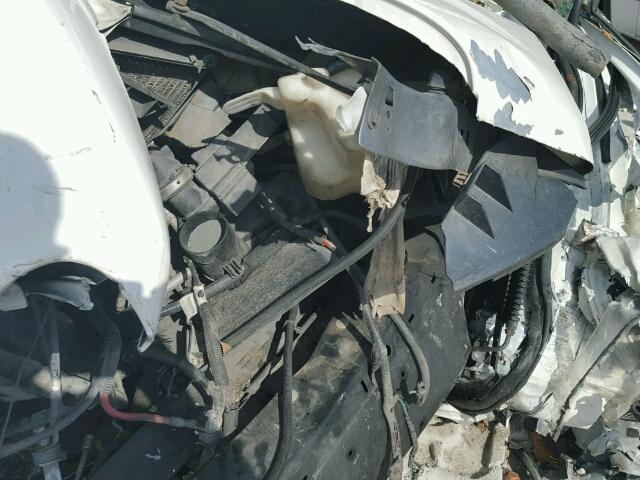 1GBHG31U261220359 - 2006 CHEVROLET EXPRESS CU WHITE photo 7