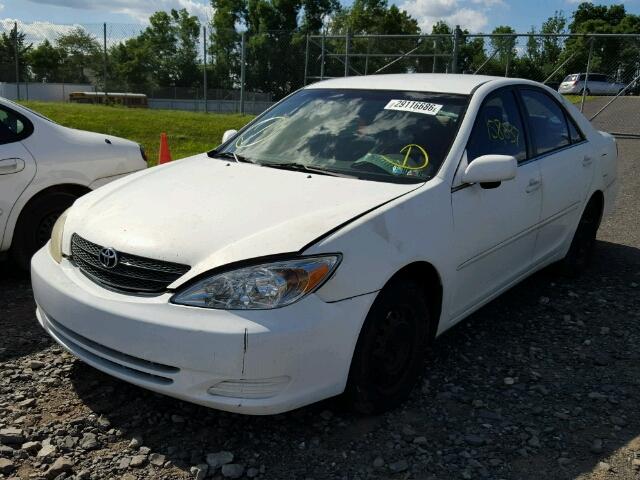 4T1BE32K93U127025 - 2003 TOYOTA CAMRY LE WHITE photo 2