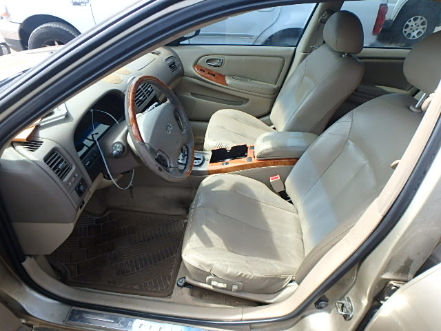 JNKDA31AX2T023874 - 2002 INFINITI I35 BEIGE photo 5