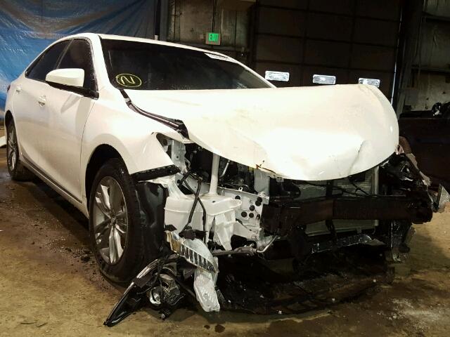 4T1BF1FKXHU293413 - 2017 TOYOTA CAMRY LE თეთრი ფოტო 1