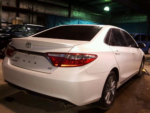 4T1BF1FKXHU293413 - 2017 TOYOTA CAMRY LE WHITE photo 4