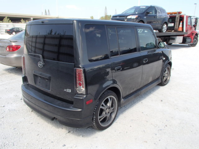 JTLKT334464094938 - 2006 TOYOTA SCION XB 黑色 照片 4