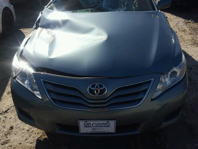 4T4BF3EK6BR147441 - 2011 TOYOTA CAMRY GREEN photo 7