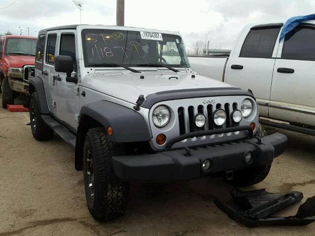 1J4GA391X9L768292 - 2009 JEEP WRANGLER U SILVER photo 1